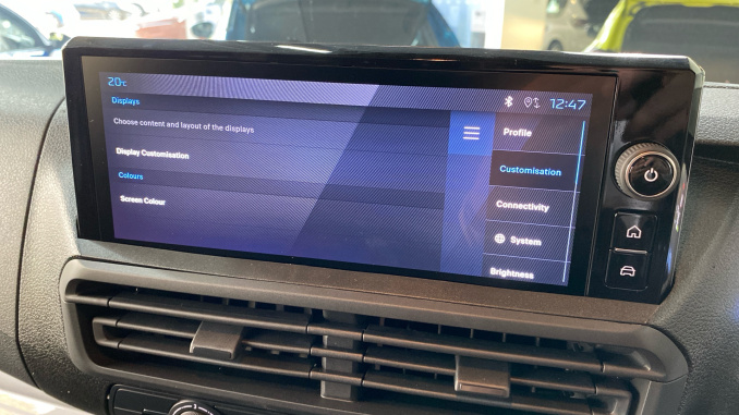 Peugeot Expert E-Standard 1000 100kW 75kWh Professional Premium + Van Auto - Image 47